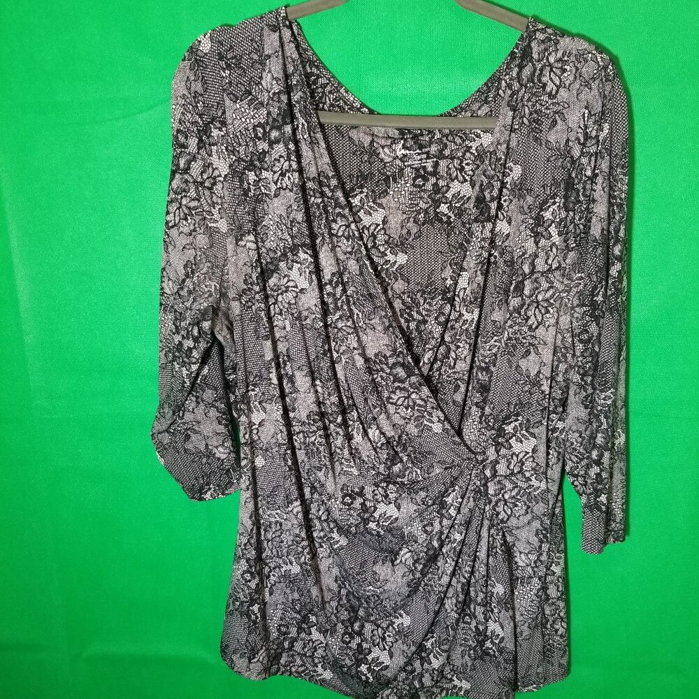 Lane Bryant Lace Print Faux Wrap V-Neck Blouse Size‎ 18/20 Whimsigoth Office